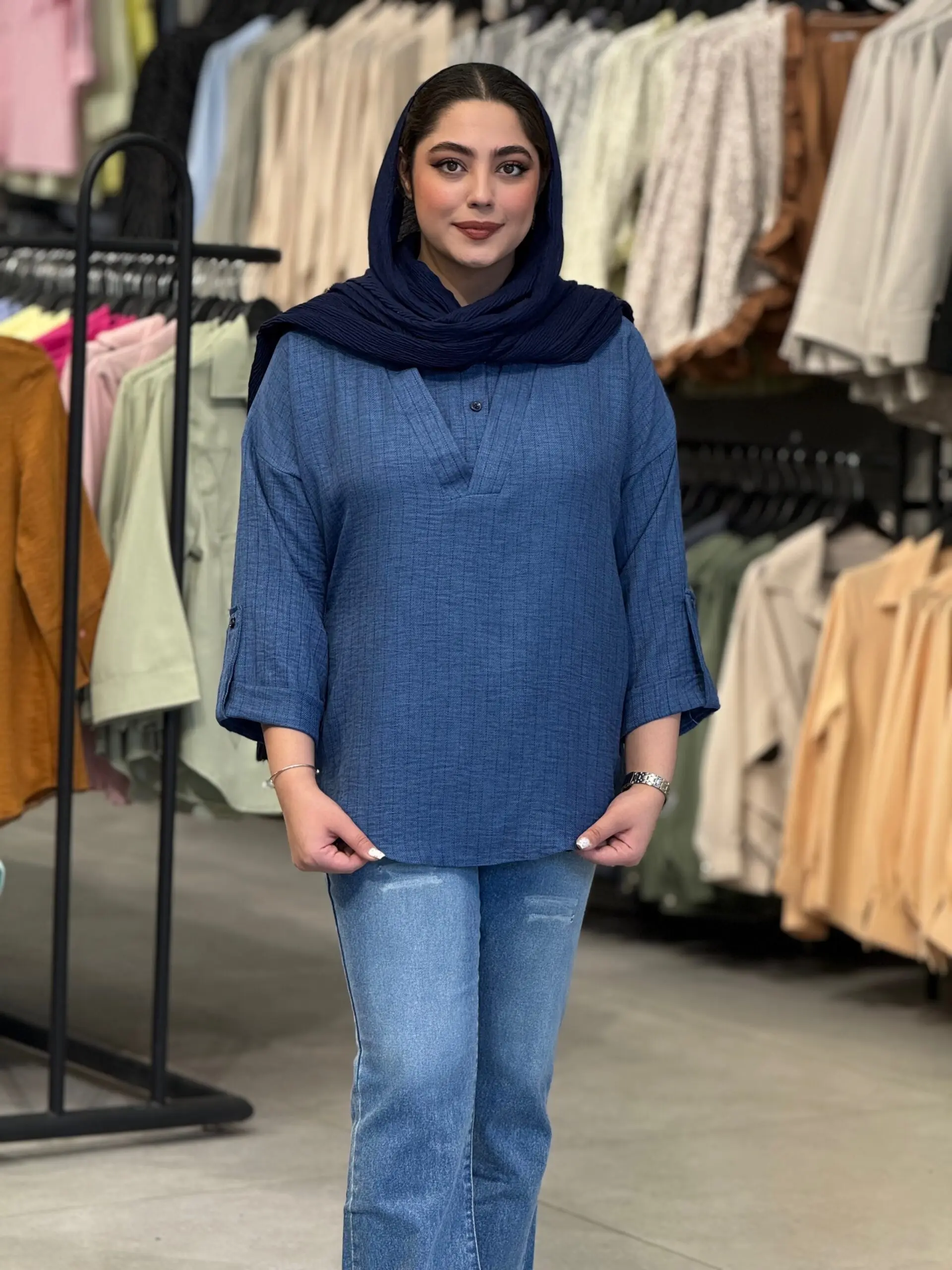 شومیز زنانه مدل گلی کرم